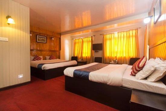Hotel Valentino Дарджилинг Экстерьер фото